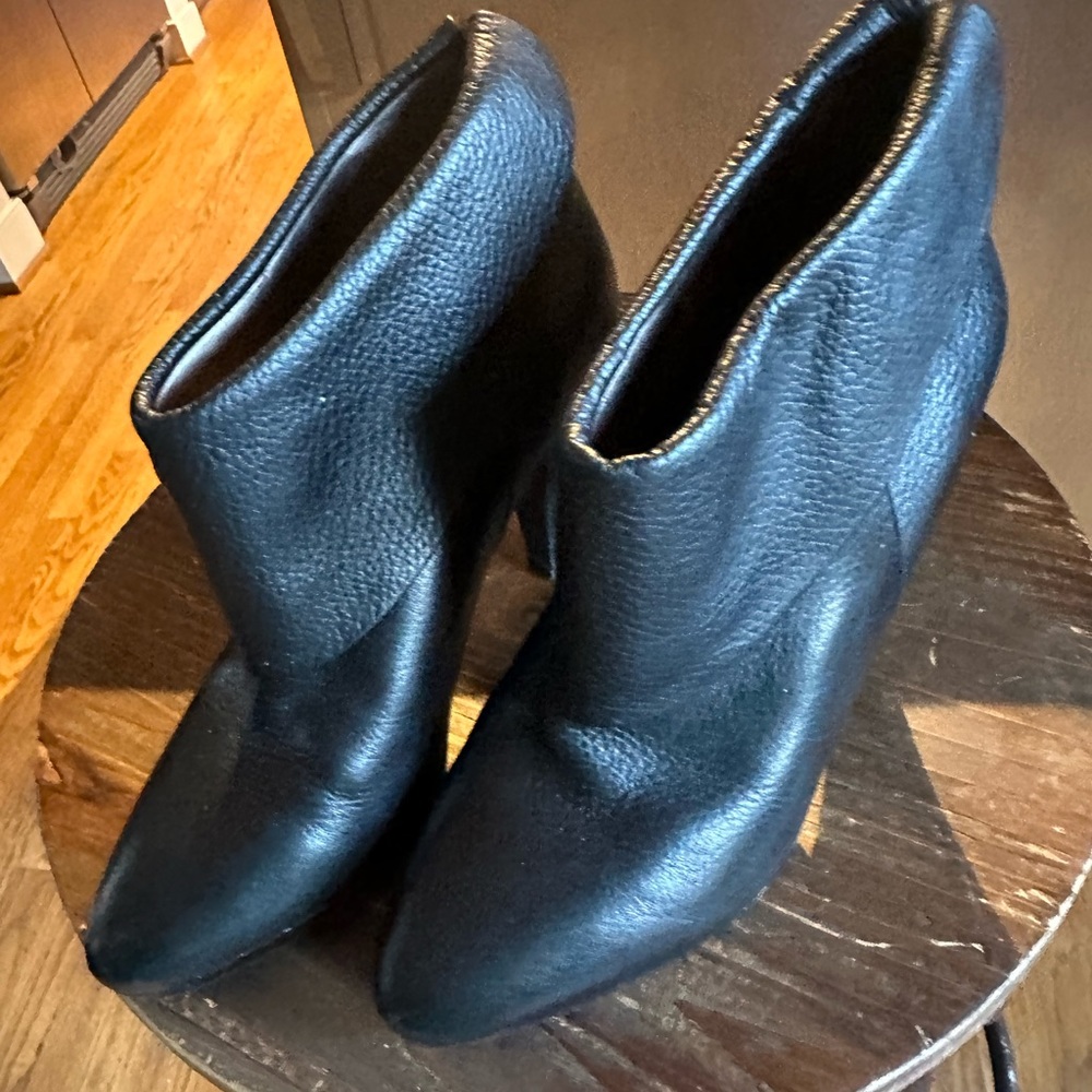 Banana Republic black leather booties. Size 7.